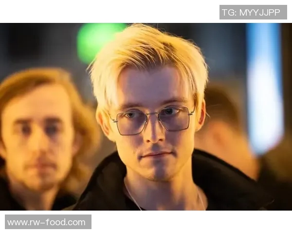 王强的DOTA2人生深度对话揭秘电竞背后的奋斗与梦想 王强的DOTA2人生深度对话揭秘电竞背后的奋斗与梦想