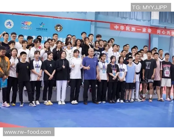 竞技体育精神引领时代风尚，彰显团队协作与个人奋斗的无限魅力
